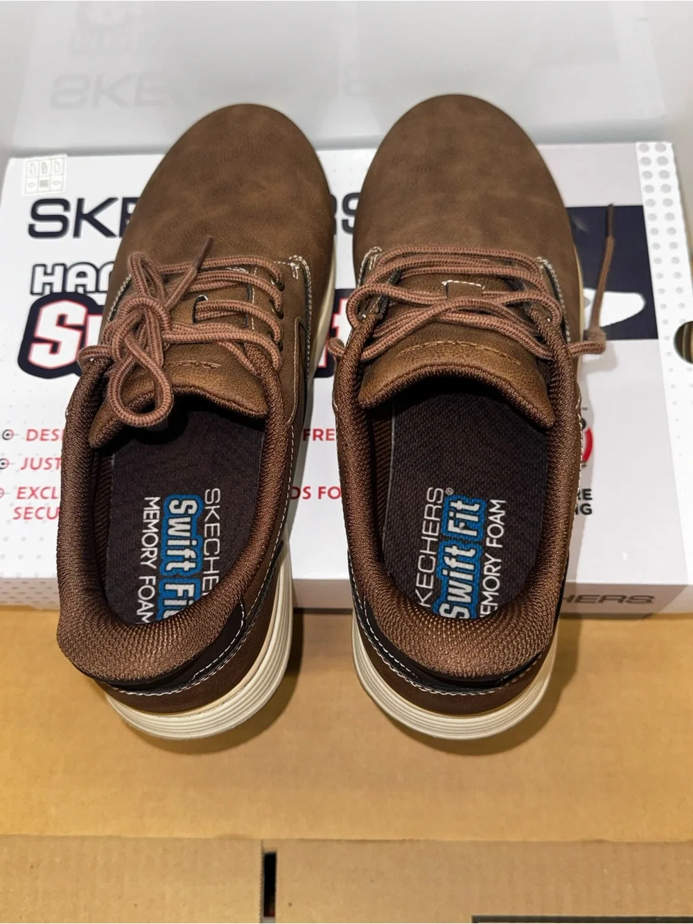Skechers Men’s Brown Hands Free Swift Fit Casual Shoes. Size 10 - Excellent